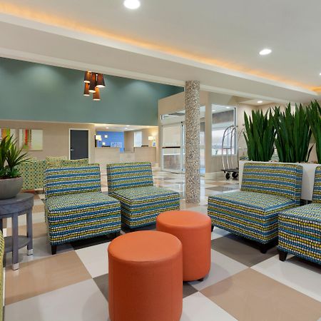 Holiday Inn Express Williamsburg North By Ihg Norge Exterior foto