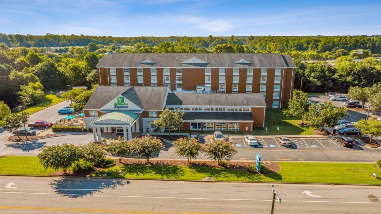 Holiday Inn Express Williamsburg North By Ihg Norge Exterior foto