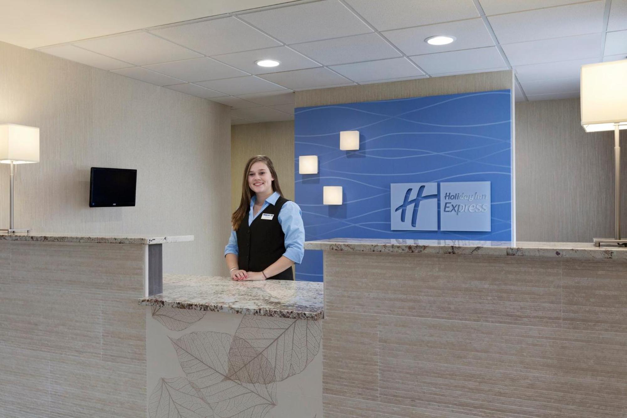 Holiday Inn Express Williamsburg North By Ihg Norge Exterior foto