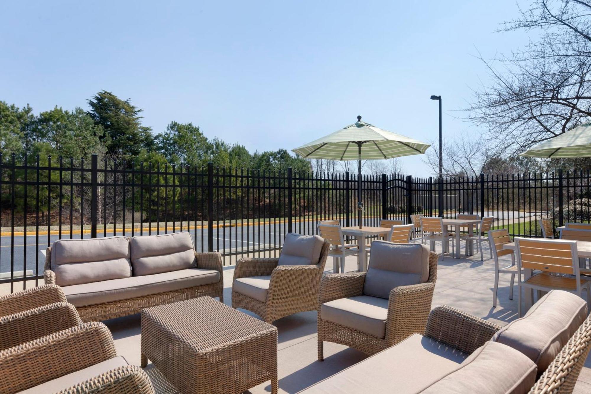Holiday Inn Express Williamsburg North By Ihg Norge Exterior foto